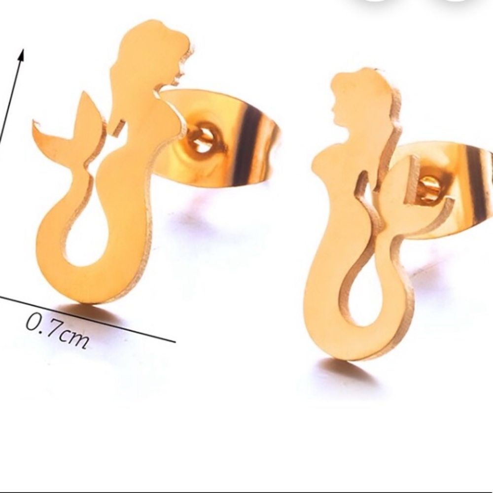 🎁💦🧜🏽♀️Gold Mermaid Earrings - Picture 4 of 4
